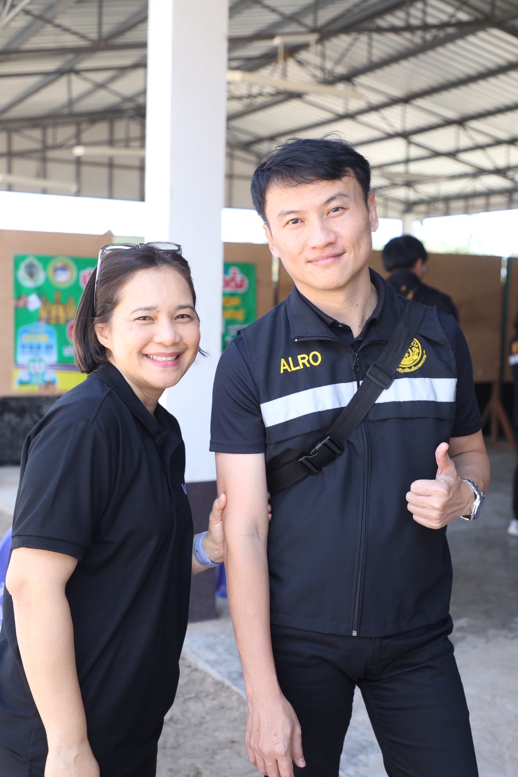 title - เลขาฯ ส.ป.ก. รุดให้กำลังใจพี่น้องเกษตรกรในเขตปฏิรูปที่ดินพื้นที่ชายแดนอุบลฯ ใกล้จุดสู้รบเพียง 7 กม.